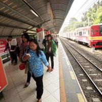 kebakaran-hebat-di-kampung-bandan-commuter-line-hanya-sampai-angke
