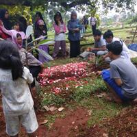 bocah-5-tahun-terseret-banjir-tangsel-ditemukan-meninggal-dunia