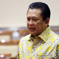 di-depan-jokowi-bamsoet-nilai-people-power-tak-perlu-digulirkan