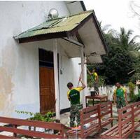 tunggu-buka-puasa-satgas-yonif-328-dirgahayu-renovasi-gereja-betlehem