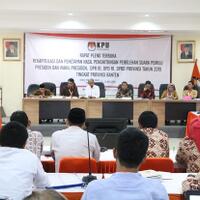 rekapitulasi-suara-di-kpu-banten-berjalan-alot