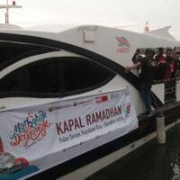 act-bersama-cimb-niaga-layarkan-kapal-ramadhan-ke-pulau-seraya