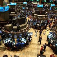 wall-street-balik-menggeliat-karena-fundamental-ekonomi-as-yang-kuat