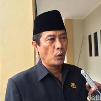 ketua-dprd-ciamis-daripada-people-power-nonton-power-rangers-saja