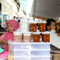 anies-perintahkan-5-wali-kota-tertibkan-pkl-musiman-di-bulan-ramadhan