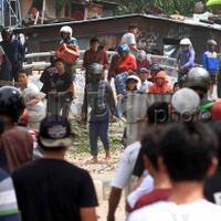 ratusan-pemuda-bentrok-di-jembatan-siak-2-dilarikan-ke-rs