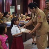 penuhi-hak-anak-bupati-mas-sumatri-luncurkan-kartu-identitas-anak