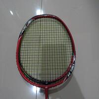 review-raket-dan-perlengkapan-badminton