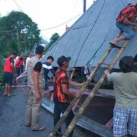 setelah-diguyur-hujan-deras-rumah-warga-di-minahasa-tertimpa-longsor