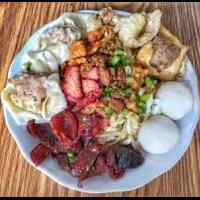 jenguk-eggi-dan-lieus-prabowo-bawakan-nasi-padang-untuk-sahur