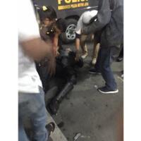 bentrok-massa-dengan-polisi-kembali-pecah-2-polisi-terluka-mh-thamrin