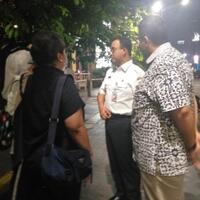 tinjau-lokasi-bentrok-di-thamrin-anies-pastikan-korban-luka-dapat-perawatan-terbaik
