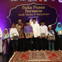 gelar-bukber-dengan-anak-yatim-yayasan-muslim-sinar-mas-wakafkan-alquran