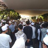 pesawat-delay-pemakaman-jenazah-ustaz-arifin-ilham-di-bogor-diundur