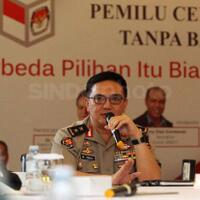 polri-wanita-bercadar-yang-diamankan-saat-demo-22-mei-bukan-bomber