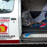 konon-gerindra-tak-perintahkan-kader-pakai-ambulans-untuk-angkut-batu-buat-perusuh