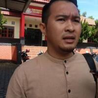 jadi-tersangka-politik-uang-anak-wali-kota-tanjungpinang-bantah-sebarkan-uang