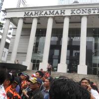 yusril-pimpin-tim-hukum-jokowi-ma-ruf-hadapi-gugatan-di-mk