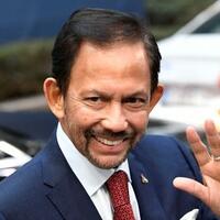 sultan-brunei-kembalikan-gelar-kehormatan-dari-universitas-oxford