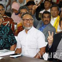 gugat-pilpres-tim-hukum-prabowo-sandi-serahkan-51-bukti-ke-mk