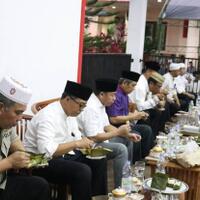 bupati-pasangkayu-buka-puasa-bersama-gubernur-sulbar