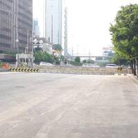 polisi-masih-blokade-ruas-jalan-depan-gedung-bawaslu