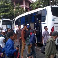 terminal-tanjung-priok-jakarta-utara-mulai-dipenuhi-pemudik