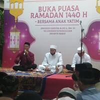syekh-termuda-asal-mesir-anak-yatim-tanggung-jawab-semua-muslim