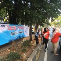 berbagi-kebahagiaan-bank-mandiri-bagikan-ratusan-takjil-di-jakarta-barat