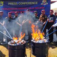 aksi-bea-cukai-madura-bantu-tekan-peredaran-rokok-ilegal