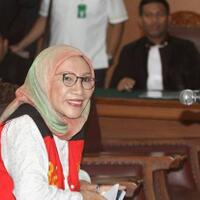 ratna-sarumpaet-mengaku-siap-menerima-apapun-tuntutan-jaksa