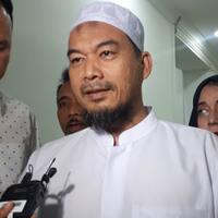 diperiksa-17-jam-ustaz-sambo-klarifikasi-seruan-people-power-eggi-sudjana