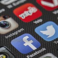 pembatasan-media-sosial-dinilai-mirip-demokrasi-liberal-1955