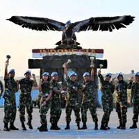 prajurit-tni-jawarai-kompetisi-voli-pantai-pasukan-perdamaian-di-lebanon