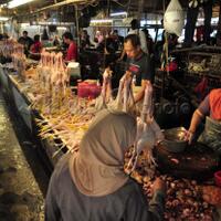pantau-pasar-tradisional-dki-pastikan-harga-daging-sapi-dan-ayam-stabil
