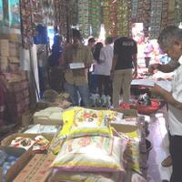 jelang-idul-fitri-pemkab-pasangkayu-bersama-polres-matra-gelar-operasi-pasar