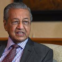 di-quotblacklistquot-as-huawei-digunakan-mahathir-quotsebanyak-banyaknyaquot