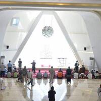 ridwan-kamil-jawab-netizen-soal-viral-simbol-segitiga-di-masjid-rancangannya