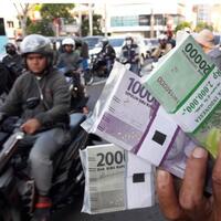 menyikapi-penukaran-uang-yang-diperjual-belikan-sebelum-lebaran