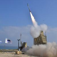 balas-serangan-roket-israel-tembakkan-rudal-yang-tewaskan-3-tentara-suriah
