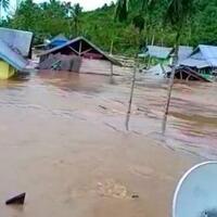 delapan-rumah-di-konawe-utara-hanyut-terbawa-banjir
