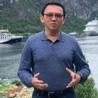 ahok-dan-mantan-istri-veronica-tan-ucapkan-selamat-idul-fitri