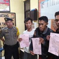 polres-pangkep-bekuk-pencuri-baterai-tower-telkomsel