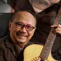 dibalik-rumput-yang-bergoyang-ebiet-gade