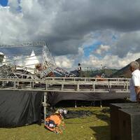 atap-panggung-konser-toba-caldera-world-music-festival-rubuh