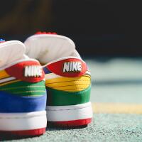 ngintipin-nike-sb-dunk-low-dengan-tema-lego-ceria-banget-gan-warnanya