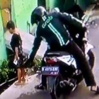 ini-alasan-driver-ojek-online-nekat-jambret-handphone-bocah