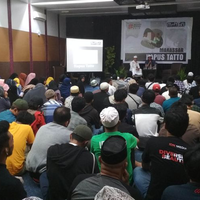 hapal-sepuluh-ayat-surah-arrahman-220-orang-bisa-hapus-tato-gratis