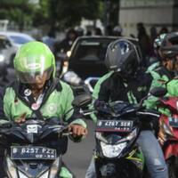pengemudi-ojek-daring-keluhkan-sulit-tarik-dana-yang-menjadi-haknya