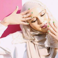 pakai-kutek-saat-shalat-boleh-kok-kalau-sista-pakai-kutek-halal-ini